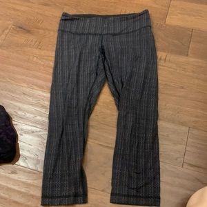 Lululemon capri leggings size 6